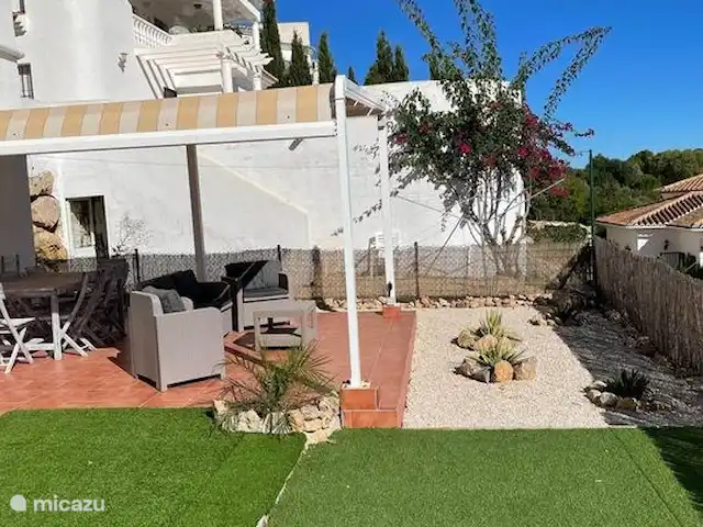 Tranquila casa de vacaciones Casa Milara en España, Costa Blanca, Jalón - casa vacacional tranquila terraza con toldo