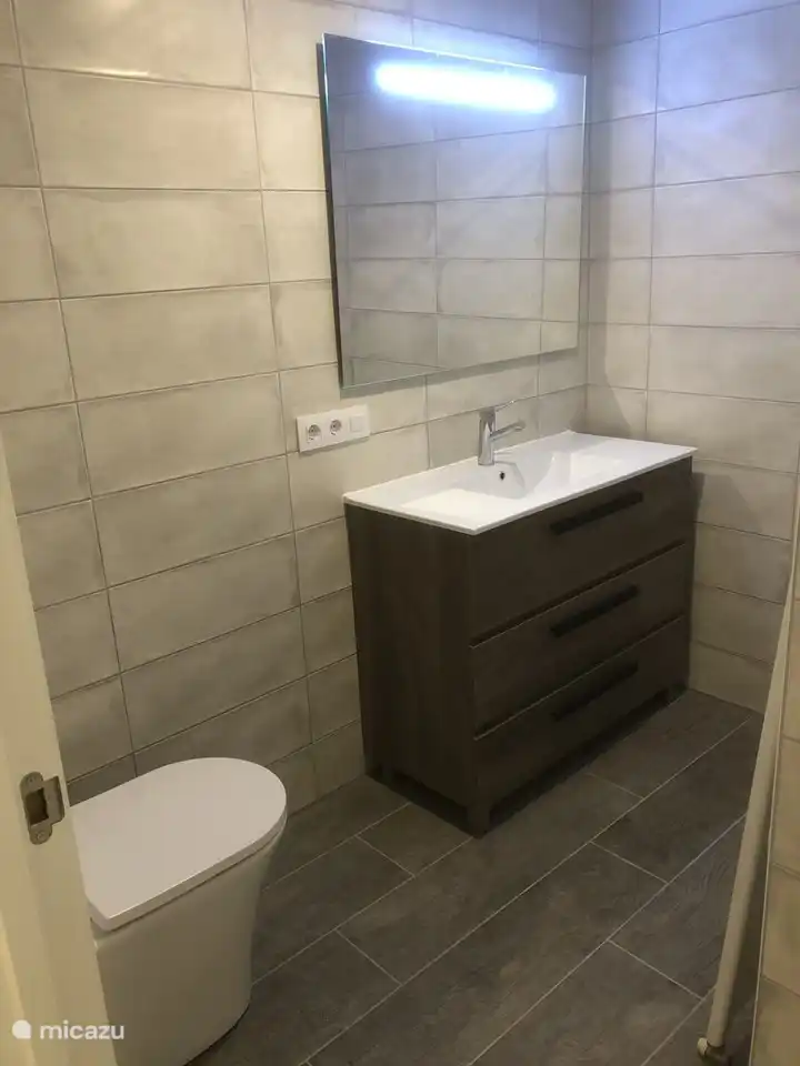 Baño en suite dormitorio principal Casa Stirio