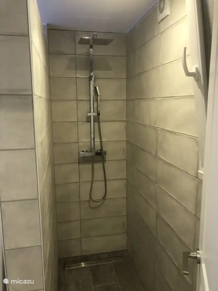 Begehbare Dusche ensuite Hauptschlafzimmer Casa Stirio