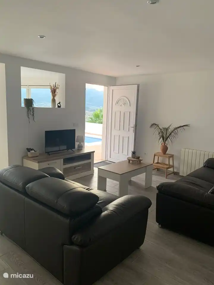 Lounge mit Eingangst&#252;r