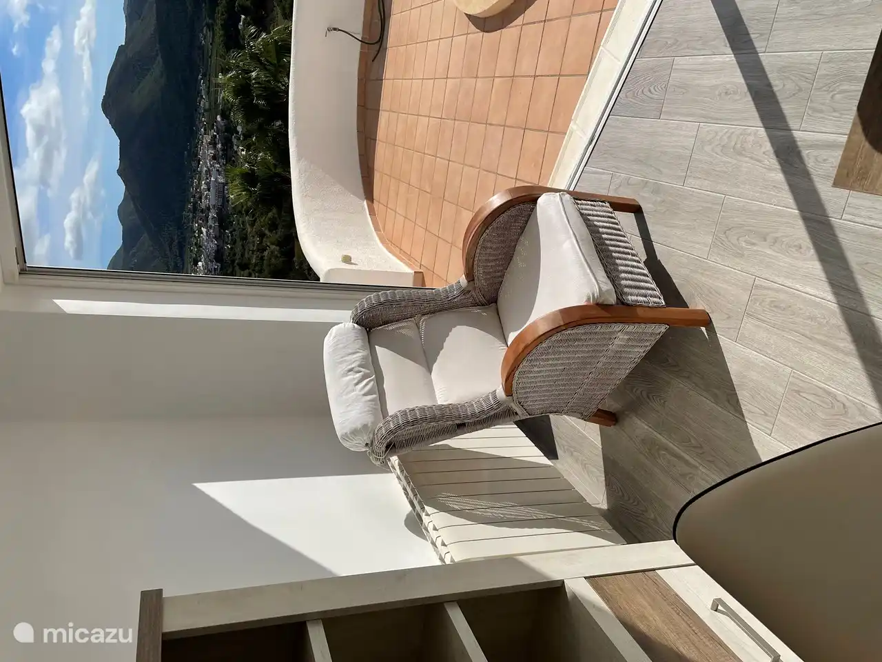 Mit einem Buch in der Hand k&#246;nnen Sie hier entspannen