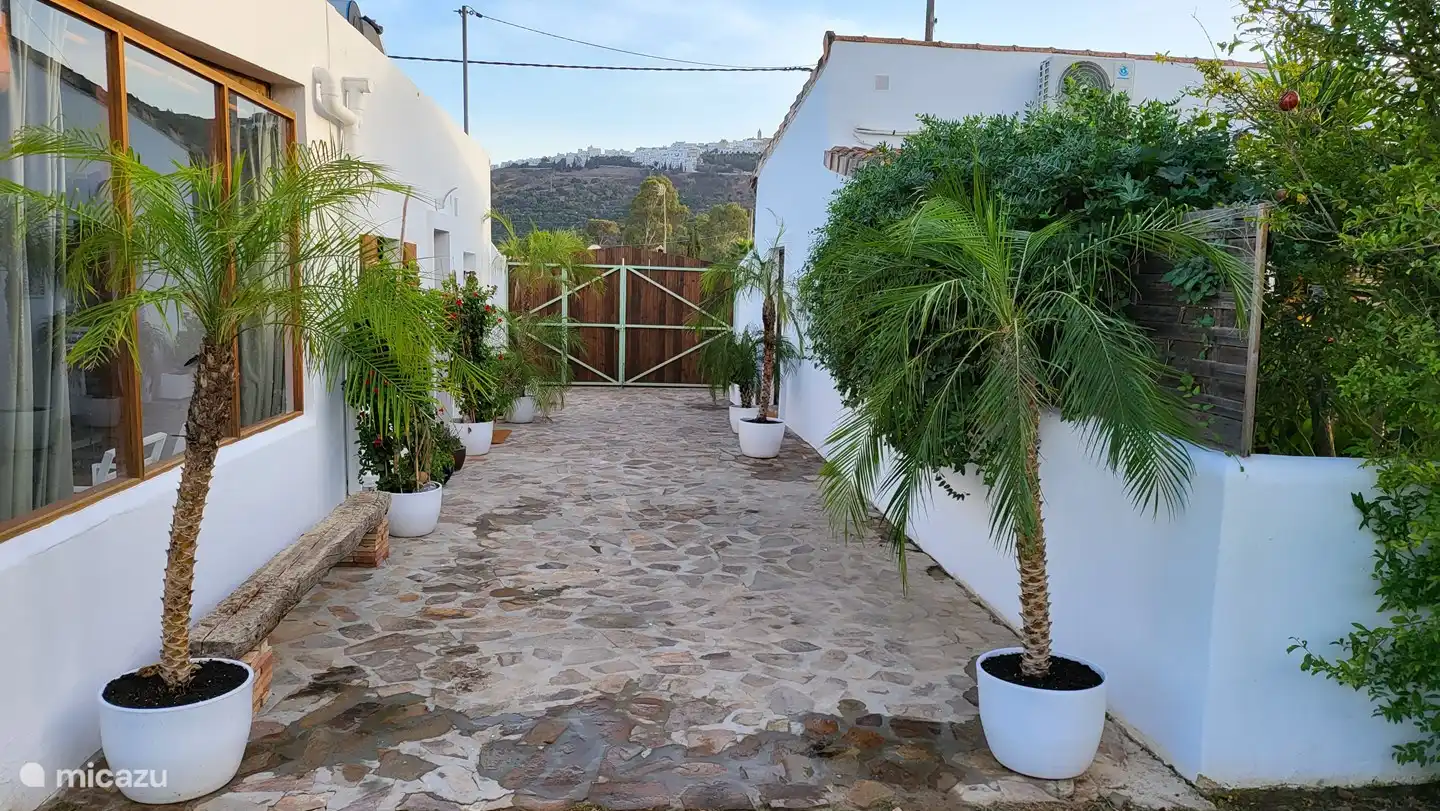 inkom tuinzicht op Vejer links LaCasa rechts LaCasita