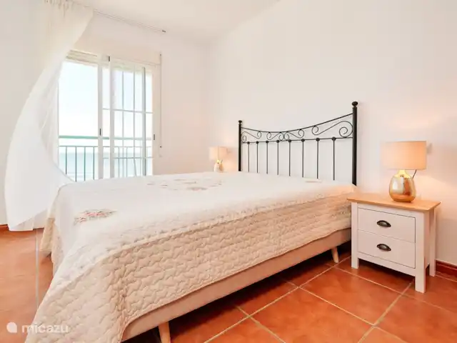 Holiday Andaluz TD04 Club El Oasis huren in Spanje, Costa del Sol, Torrox - appartement hoofdslaapkamer met uitzicht over zee