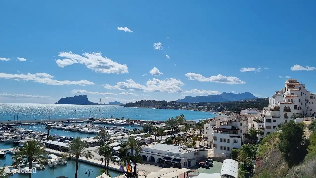 Vue du port de Moraira