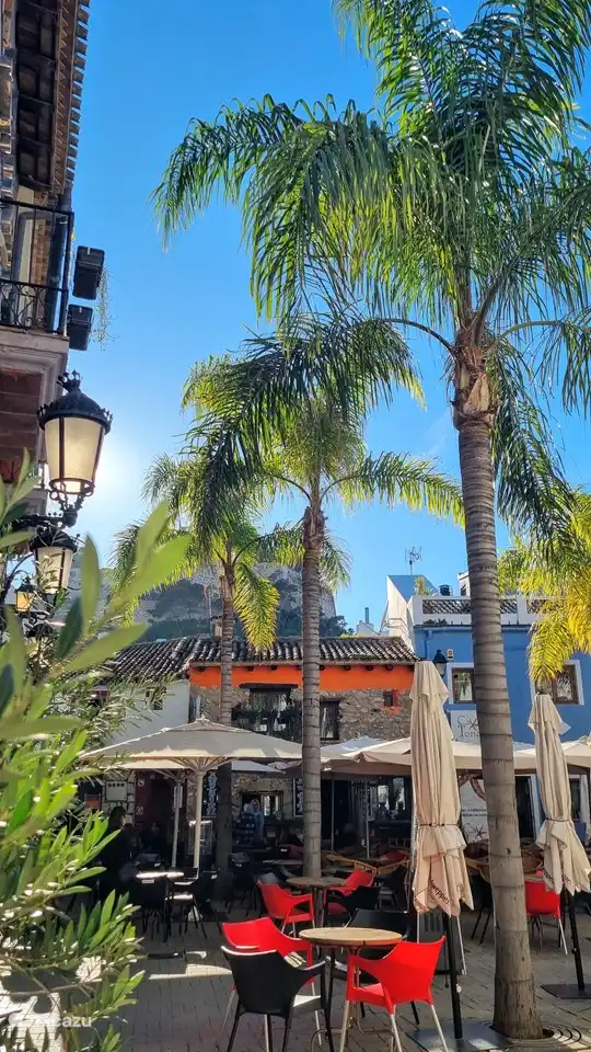 Belle place à Denia