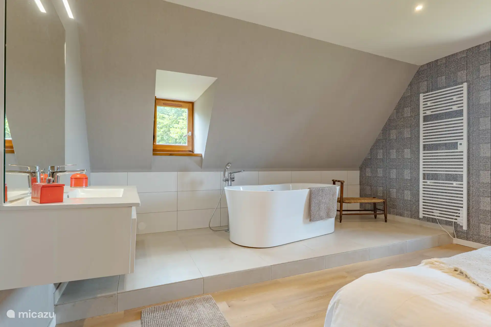 Ensuite bathroom