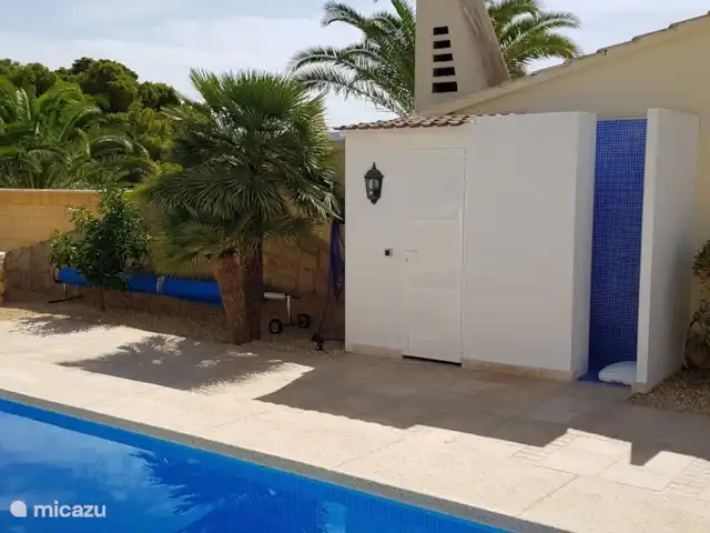 Location de Vacances Espagne, Costa Blanca, La Nucia, villa - Villa La Palmera Douche et toilettes extérieures chauffées