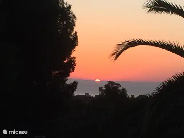 Location de Vacances Espagne, Costa Blanca, La Nucia, villa - Villa La Palmera Le soleil se lève dans la villa
