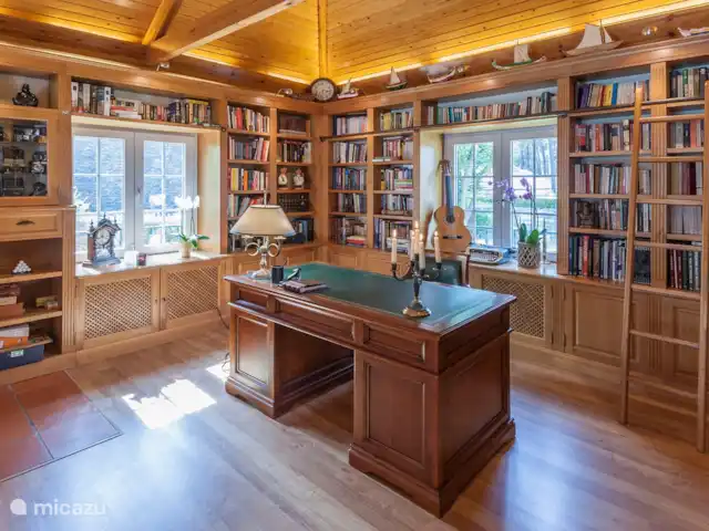 Villa Charneca en Portugal, Costa de Lisboa, Charneca da Caparica - villa Biblioteca