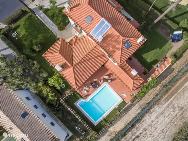 Villa Charneca en Portugal, Costa de Lisboa, Charneca da Caparica - villa Foto de dron