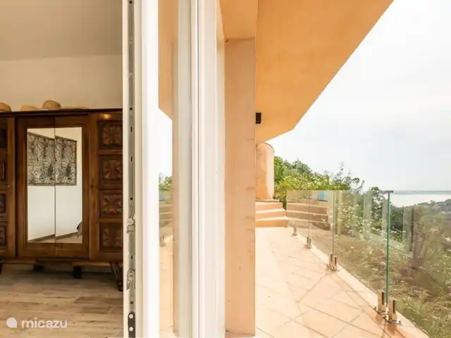 Villa D’Amico avec vue magnifique sur la mer | France, Côte d'Azur, Les Issambres - villa Grand balcon adjacent aux chambres avec vue sur la mer