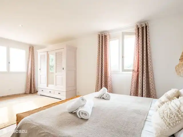 Villa D’Amico avec vue magnifique sur la mer | France, Côte d'Azur, Les Issambres - villa Chambre principale avec climatisation silencieuse et vue magnifique sur la mer