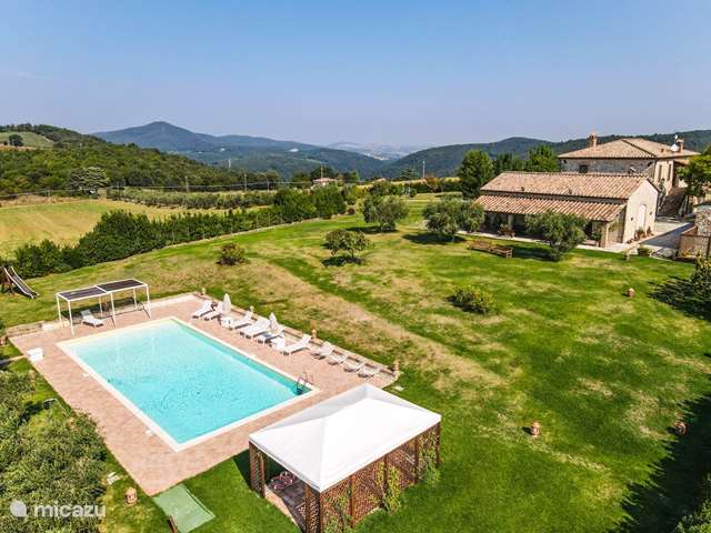 Vakantiehuis Italië, Umbrië – villa Umbrie villa met privé zwembad
