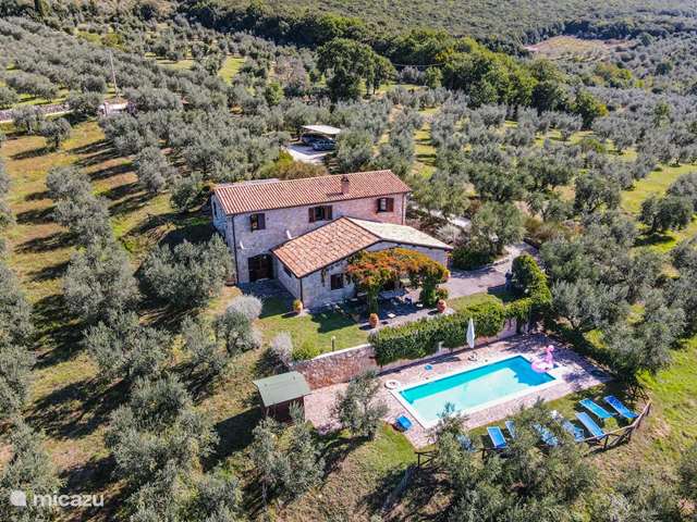 Vakantiehuis Italië, Umbrië – villa Montecchio huis met zwembad open wij