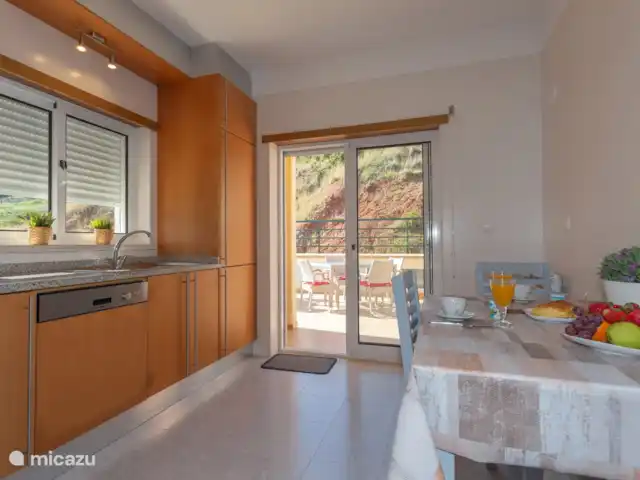 Villa de luxe Sesimbra coin secret | Portugal, Côte de Lisbonne, Sesimbra - villa Réfrigérateur et congélateur de cuisine et four à micro-ondes (non représentés sur cette photo)