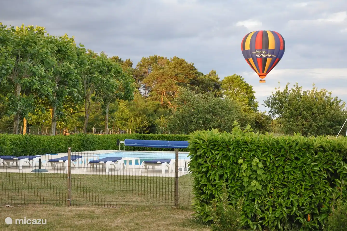 Balade en montgolfière au-dessus des Dragonnières