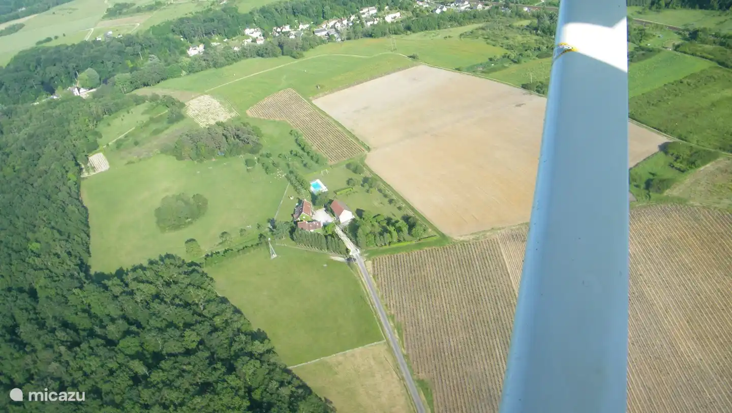 Le cadre des Dragonnières (au centre de la photo)