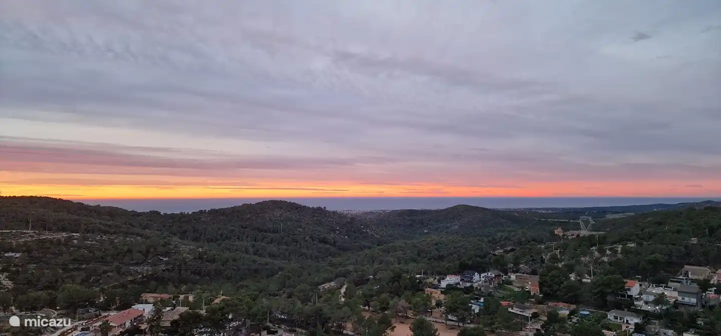 Disfruta de la hermosa puesta de sol...