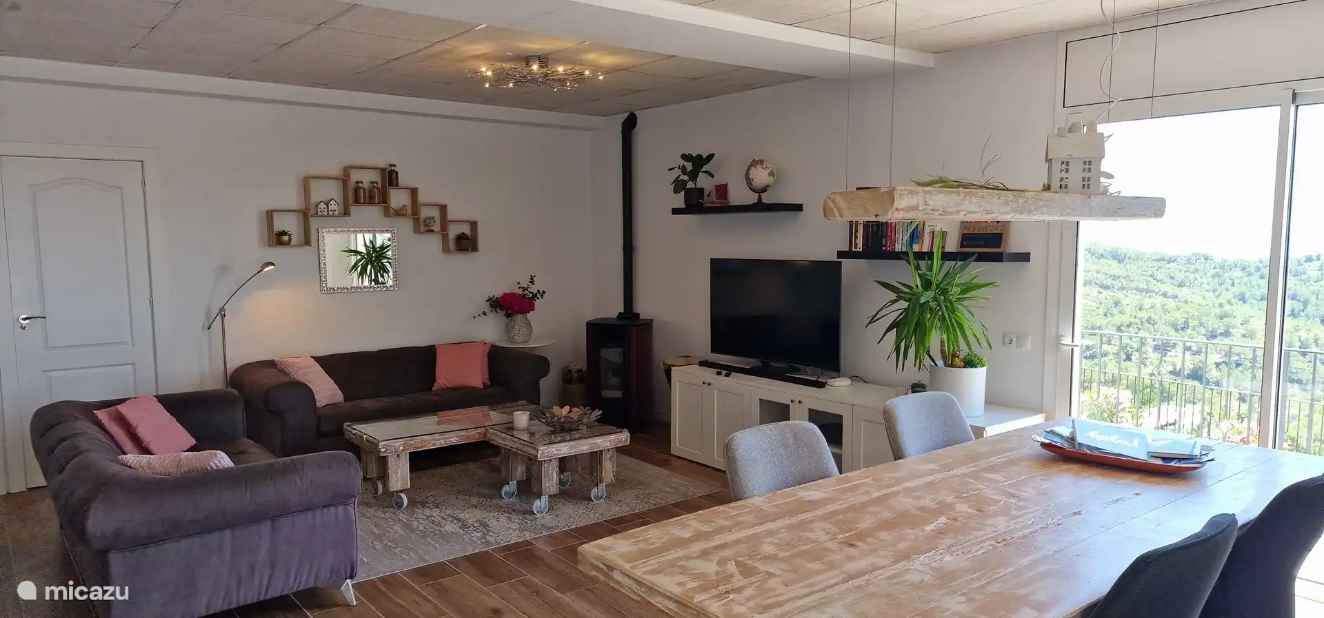 Apartamento con sala de estar