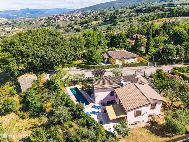 Holiday home in Italy – villa Orvieto-Umbria house private pool