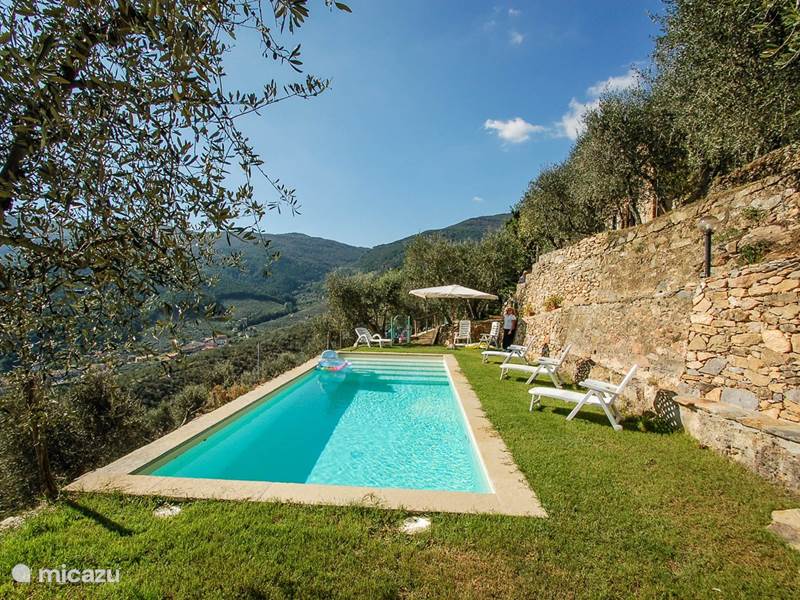 Casa vacacional Italia, Toscana, Buti Villa Pisa casa con piscina privada 40km mar