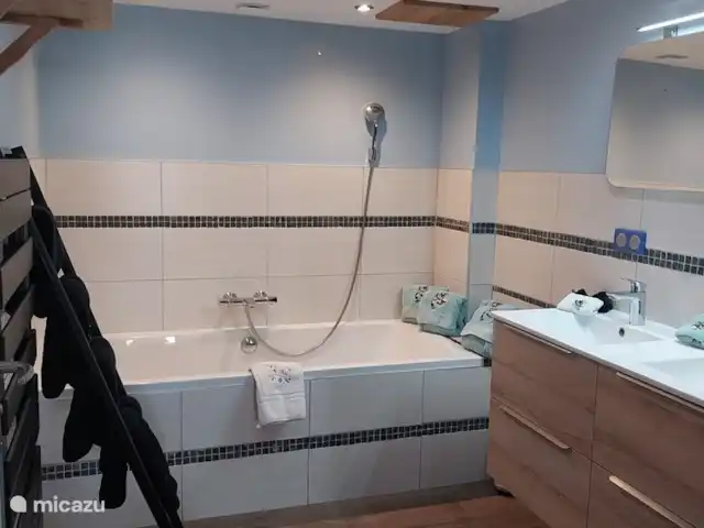 Etoile Du Matin en Francia, Alta Saboya, La Chapelle-d'Abondance - apartamento baño