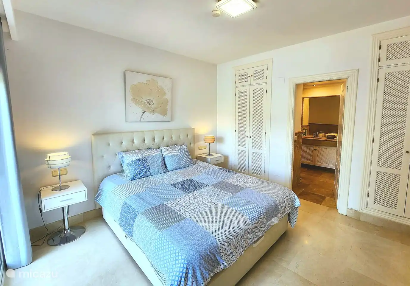 Hauptschlafzimmer mit eigenem Bad