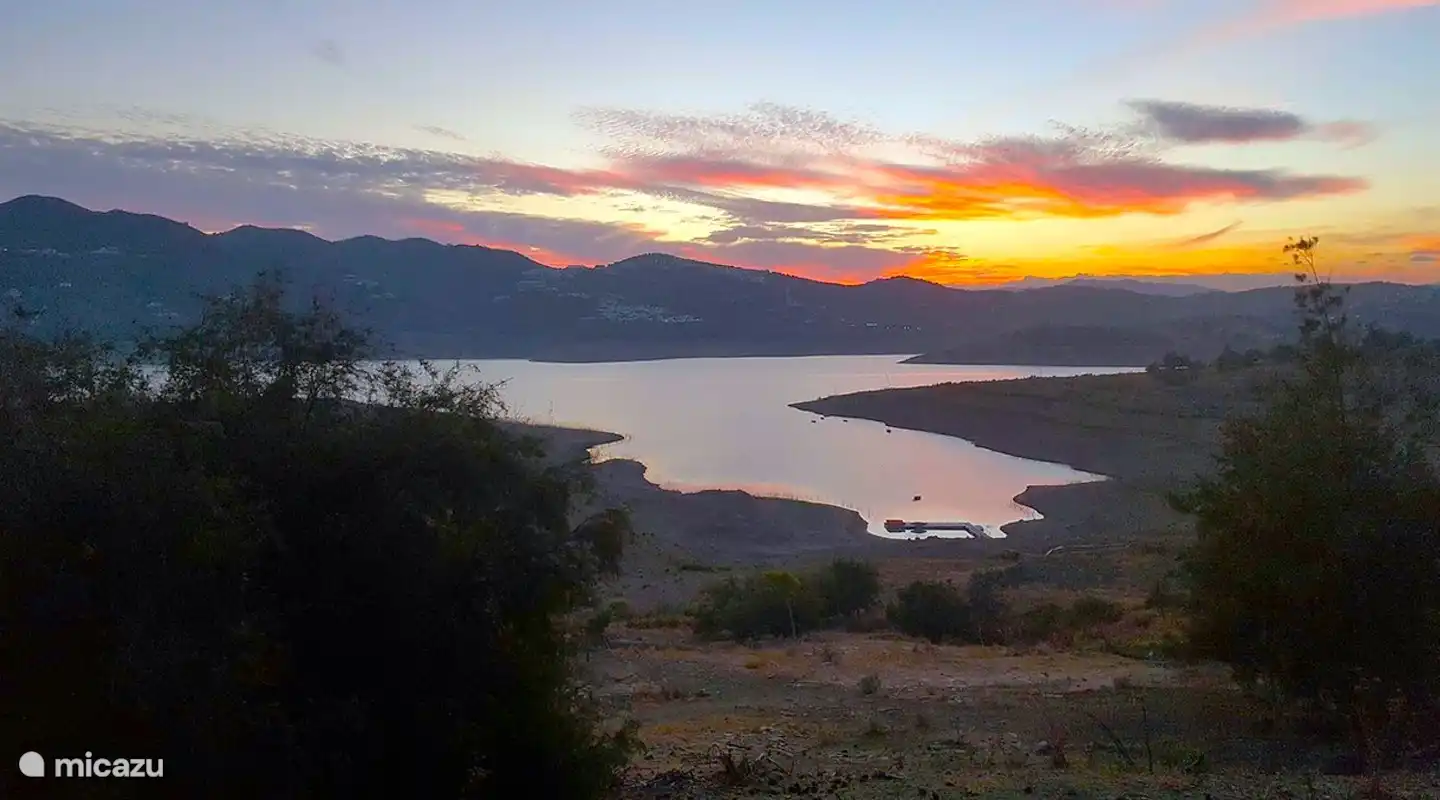 Sonnenuntergang auf dem Istan-See