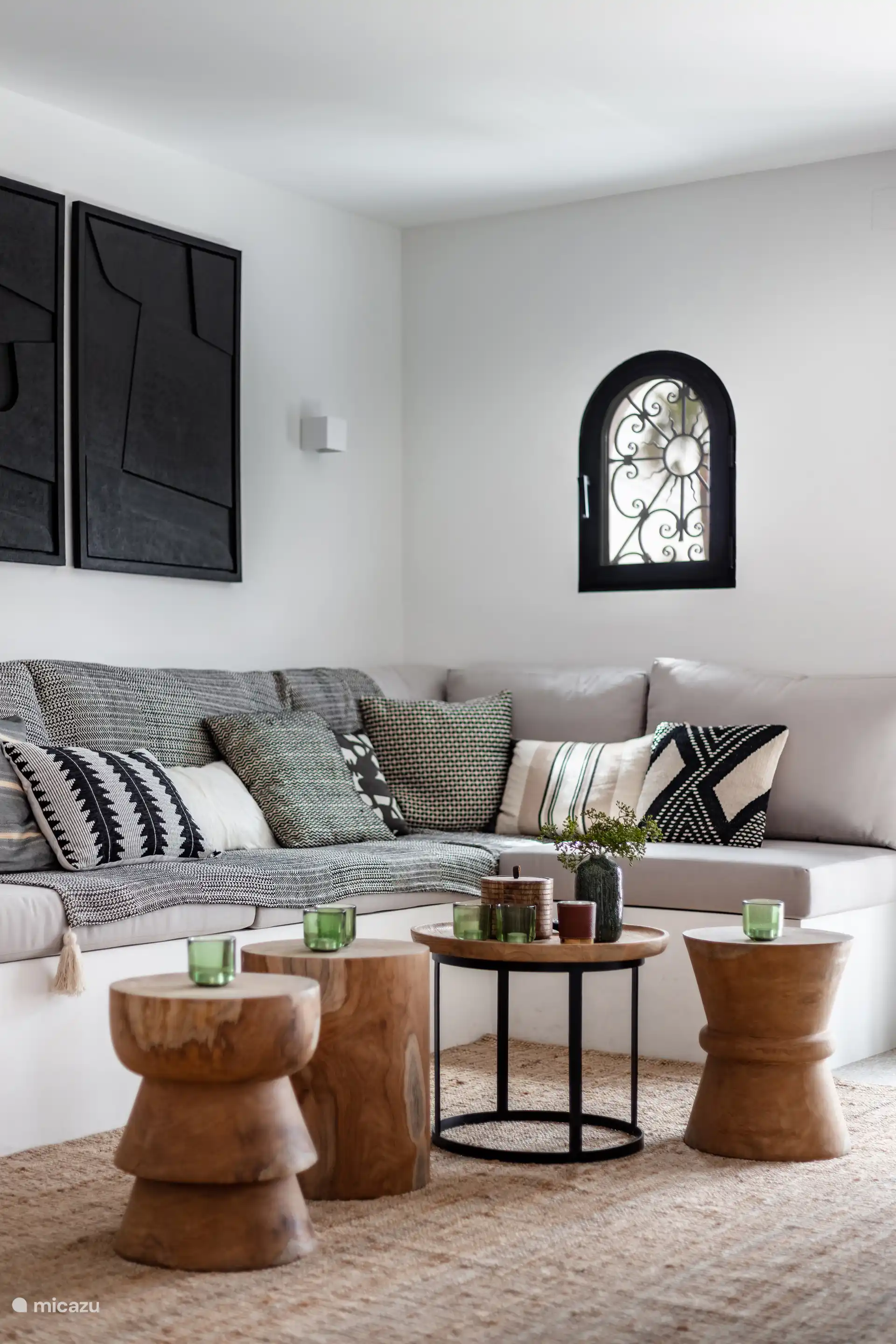 Ruime leefruimte met Smart TV 