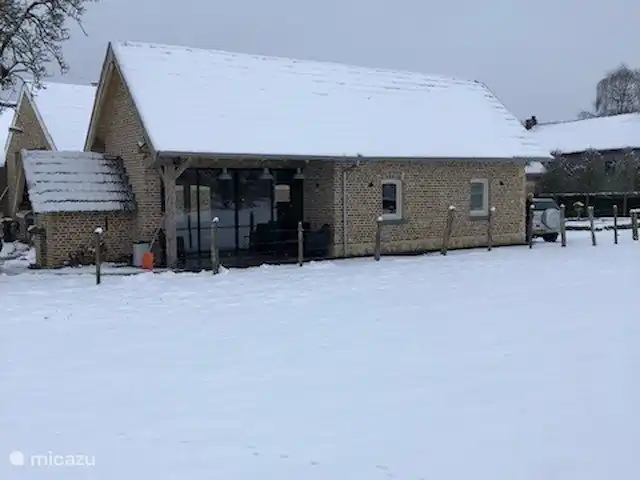 't Sjöpke | Pays-Bas, Limbourg, Margraten - maison de vacances L’hiver le rend encore plus confortable. Un délicieux chocolat chaud près du poêle à bois.