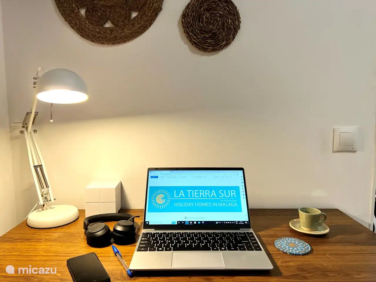 Nice to have a separate office to work. Super fast WiFi makes it easy to 'work from home' or hold a 'workaction' in Malaga.