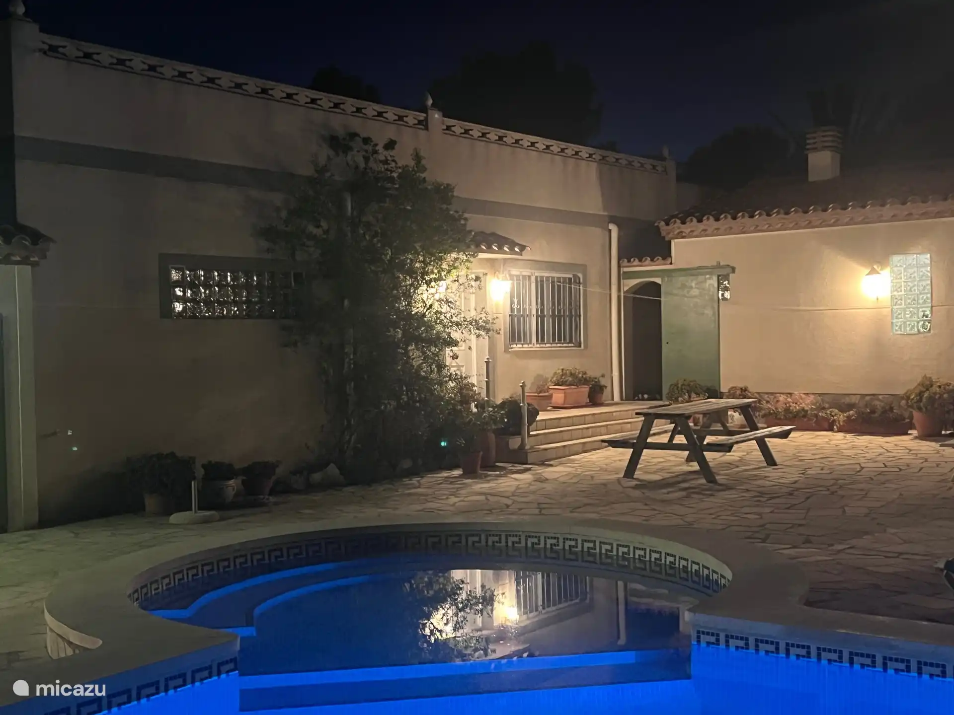 Además, por la tarde es agradable para el apartamento 3