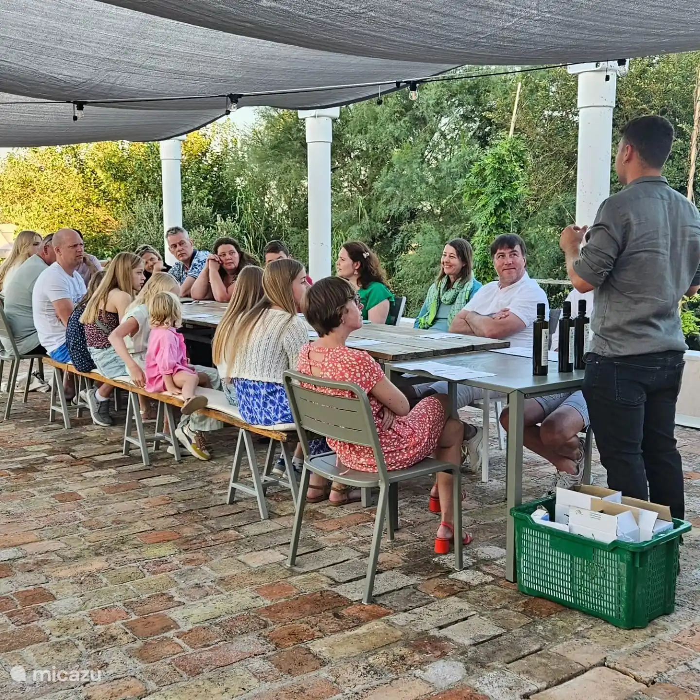 and discover the properties of extra virgin olive oil