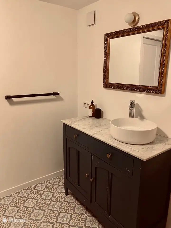 Badezimmer im Erdgeschoss. NEU!