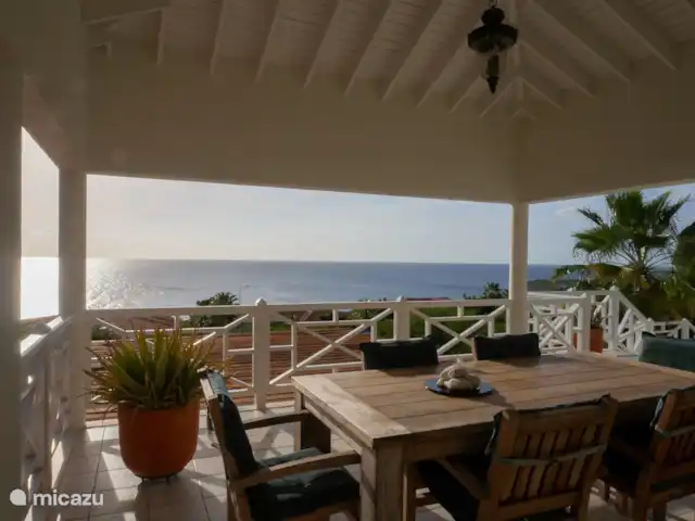 Villa Happy View huren in Curaçao, Banda Abou (west), Coral Estate, Rif St.Marie - villa Eethoek met zeezicht