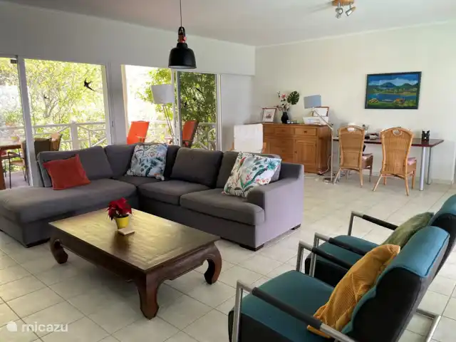 Villa Happy View huren in Curaçao, Banda Abou (west), Coral Estate, Rif St.Marie - villa Woonkamer