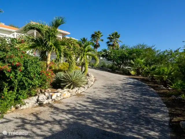 Villa Happy View huren in Curaçao, Banda Abou (west), Coral Estate, Rif St.Marie - villa Oprit