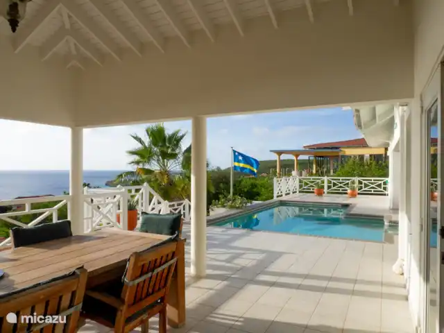 Villa Happy View huren in Curaçao, Banda Abou (west), Coral Estate, Rif St.Marie - villa Porch met zwembad