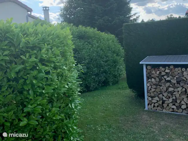 Location de Vacances France, Charente, Écuras, maison de vacances - Village le Chat Vue sur le lac