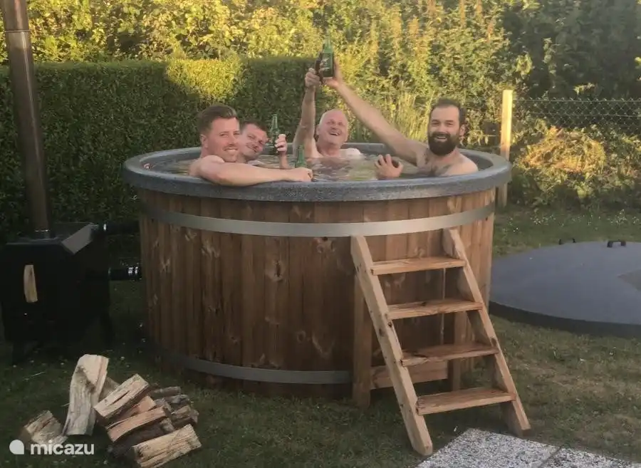 Mieten Sie einen Whirlpool und entspannen Sie sich vollkommen.