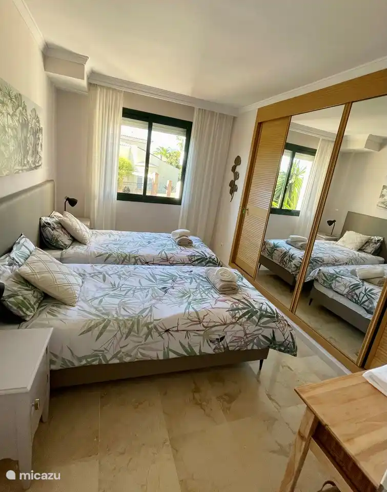 Chambre avec 2 lits simples 90x200cm