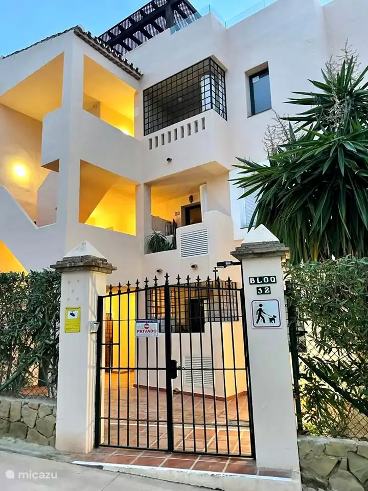 Le portail avec code d'accès.