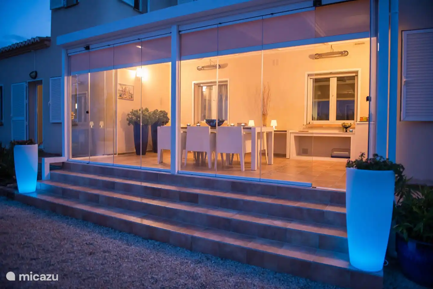 Frühstücksraum am Abend