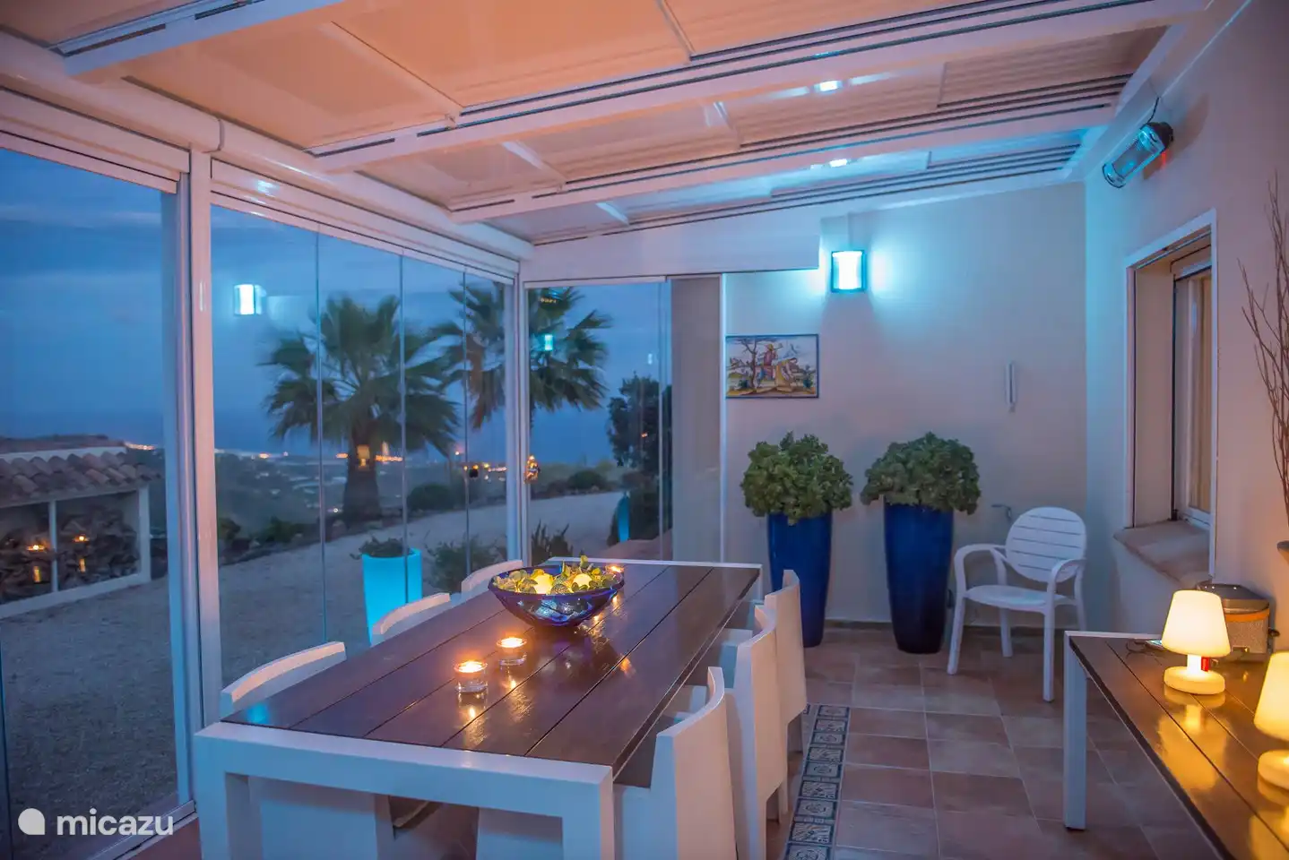 Frühstücksraum am Abend