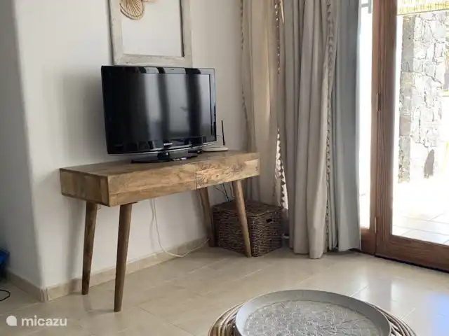 Location de Vacances Espagne, Lanzarote, Puerto del Carmen, appartement - Perla de Playa Grande TV avec toutes les chaînes imaginables