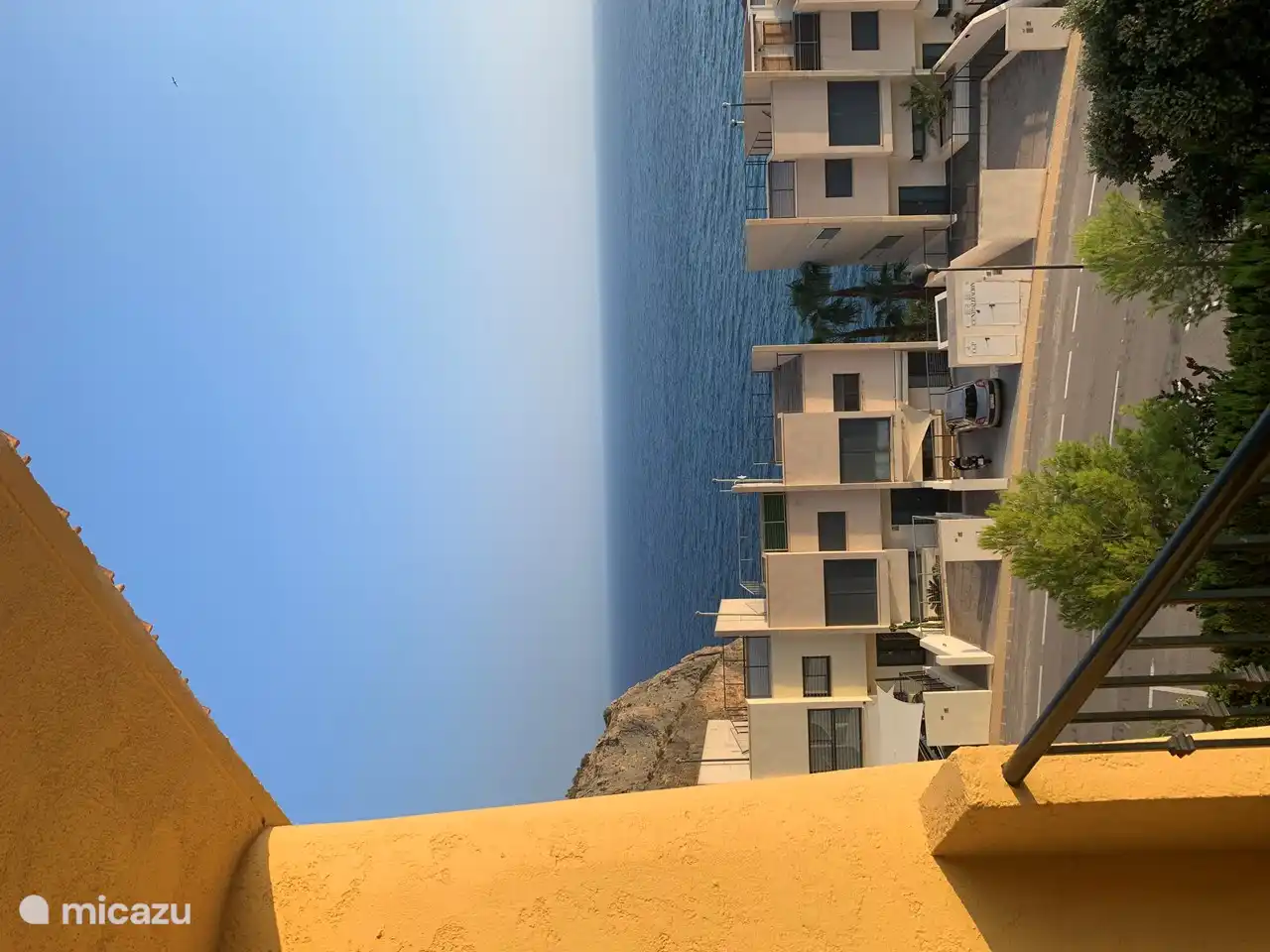 Again the beautiful sea view.