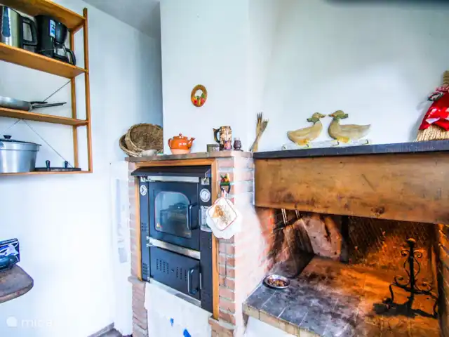 Todi, maison avec piscine privée | Italie, Ombrie, Acquasparta - villa four à bois