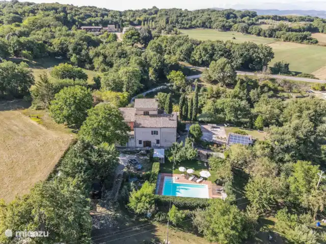 Todi, maison avec piscine privée | Italie, Ombrie, Acquasparta - villa