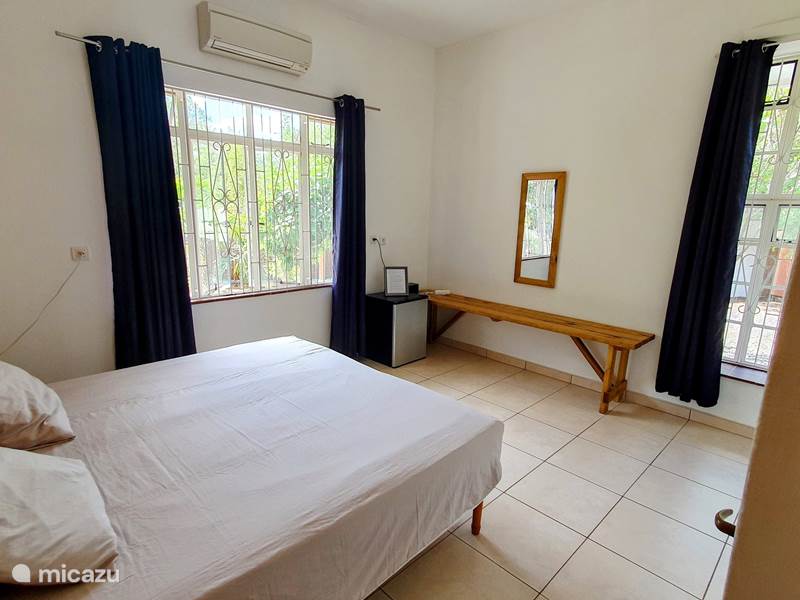 Casa vacacional Curaçao, Curazao Centro, Julianadorp Cama y desayuno Abaai - B&B 1 dormitorio con cocina