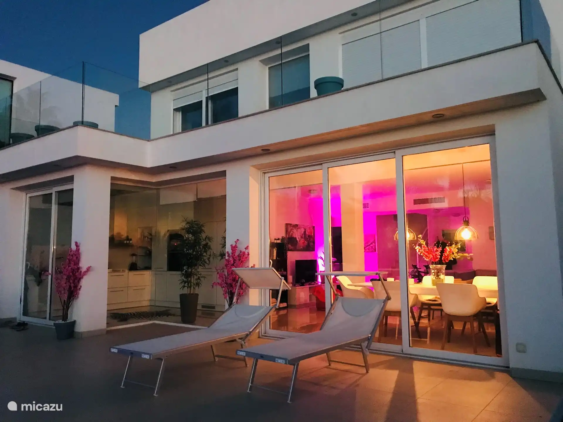 Vorderansicht von außen